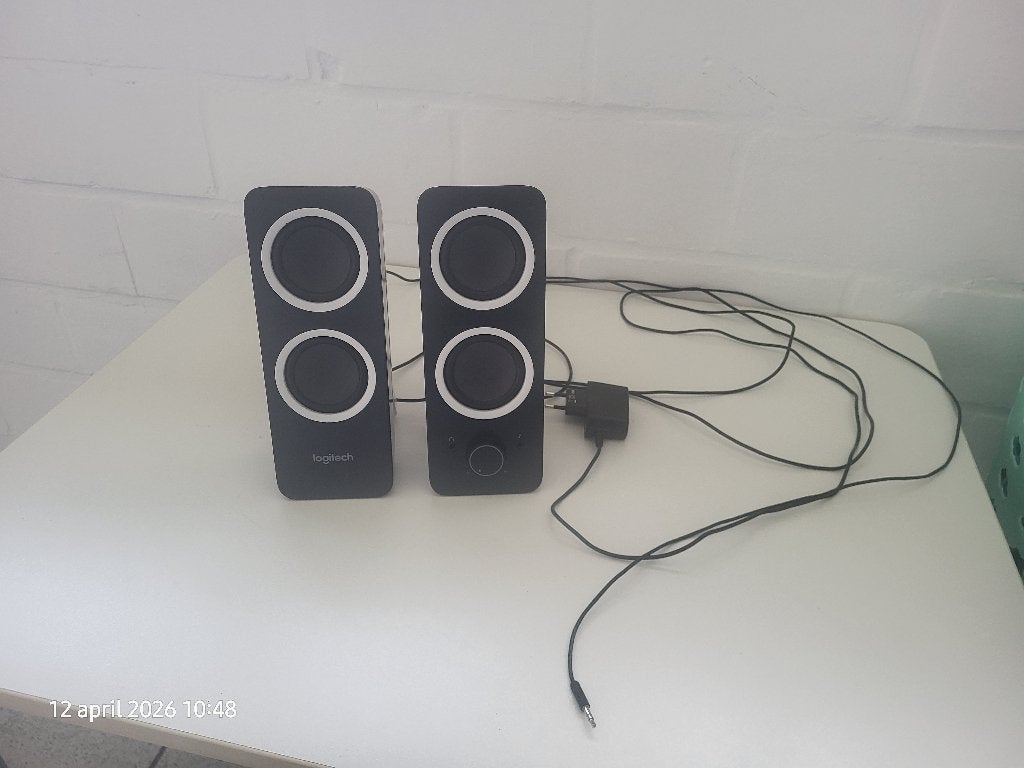 Logitech Z200 pc‑speakers – perfecte staat, Computers en Software, Pc speakers, Ophalen of Verzenden, Zo goed als nieuw