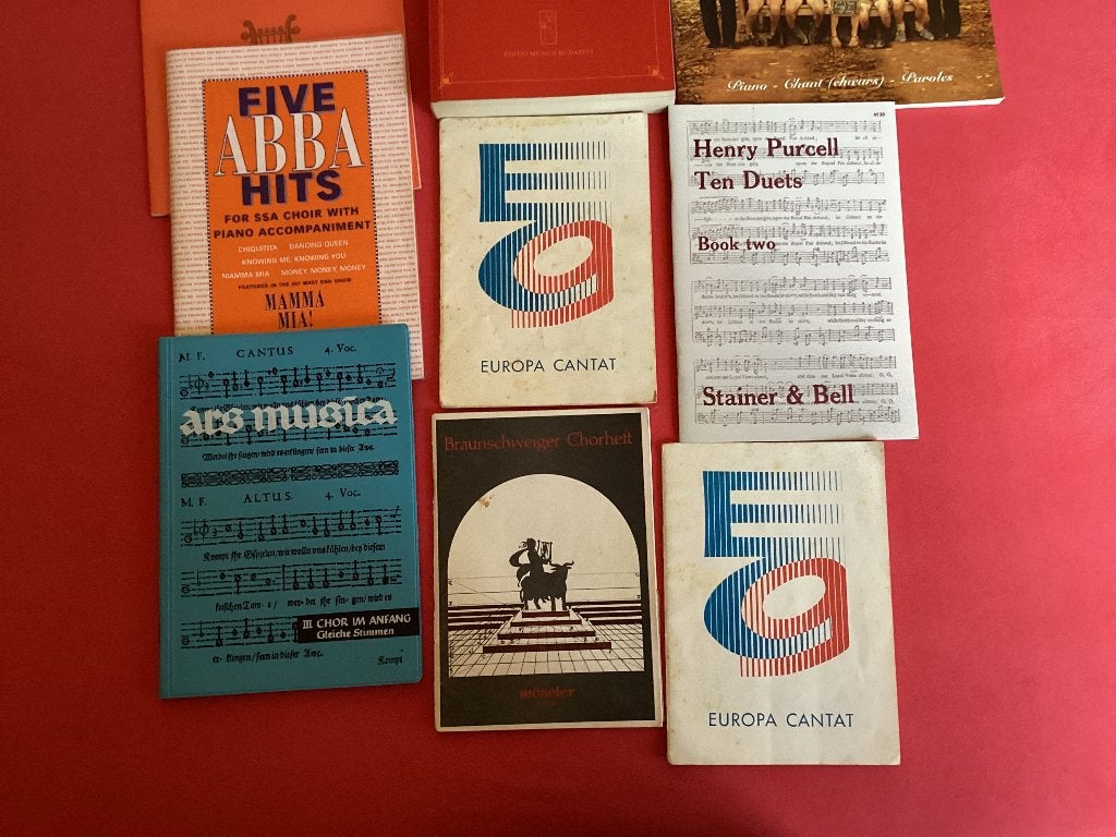 Partituren voor koor en duetten, Musique & Instruments, Partitions, Utilisé, Leçon ou Cours, Classique, Chœur, Chant, Enlèvement