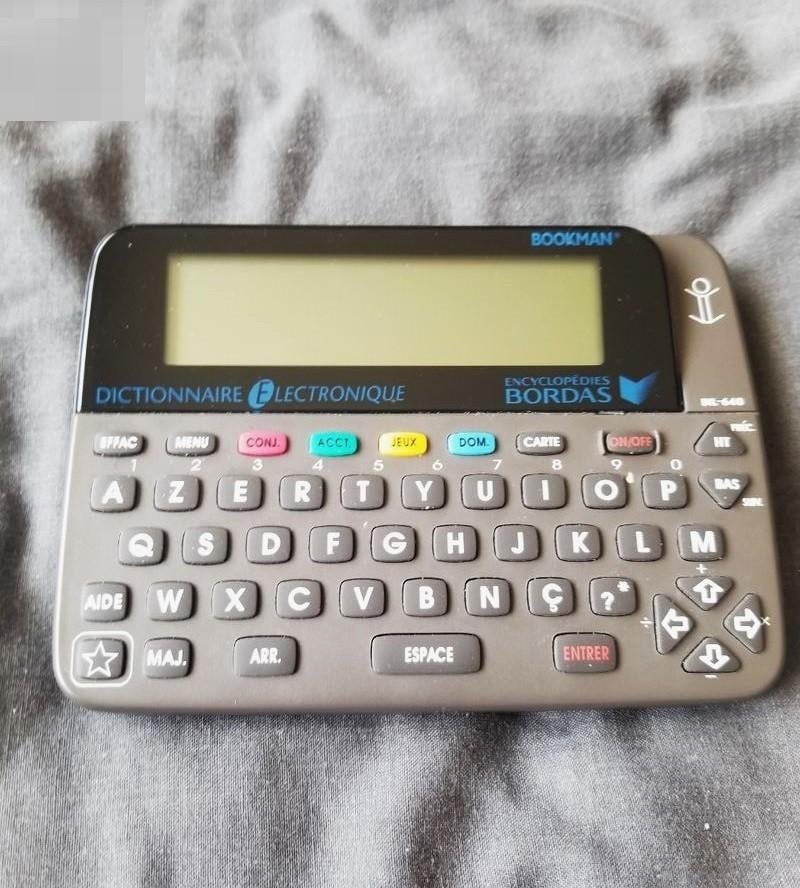 Electronic Dictionary  + 4 pile, Boeken, Verzenden