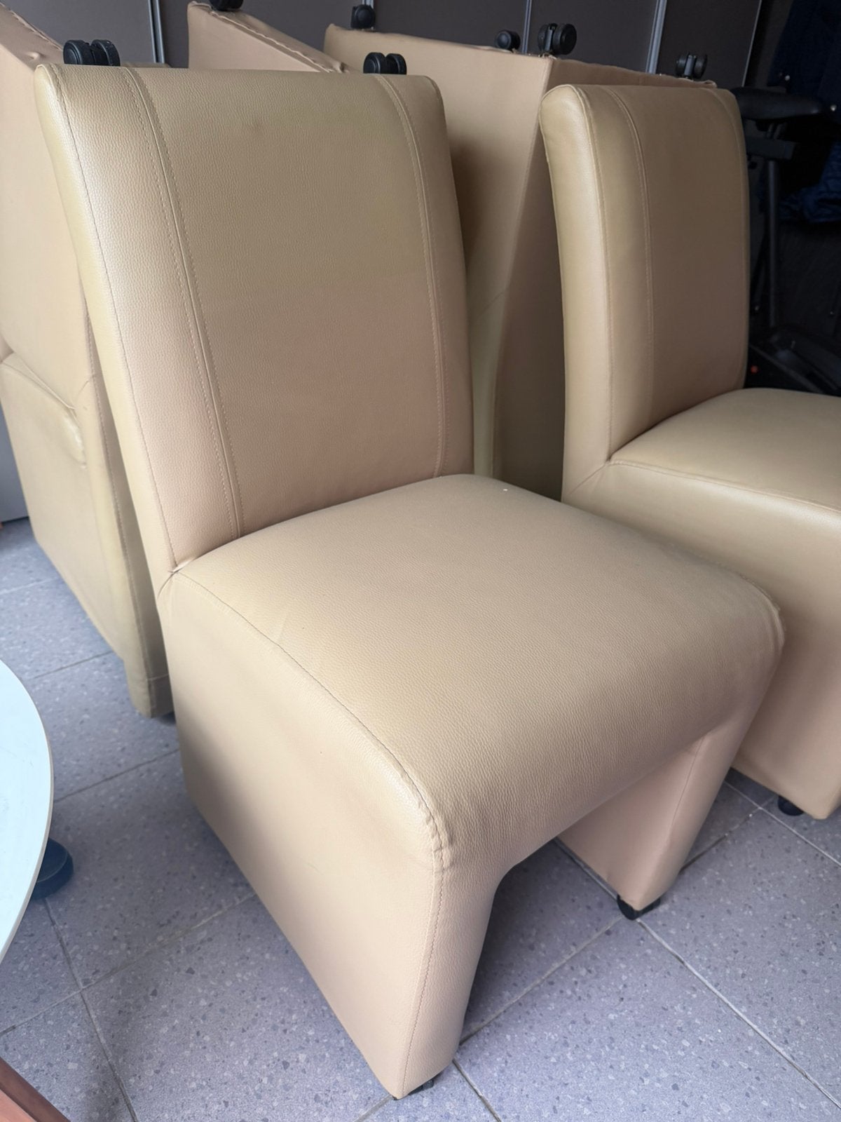 Ledere stoel 6stuk salon stoelen, Huis en Inrichting, Ophalen, Bruin, Leer, Zo goed als nieuw
