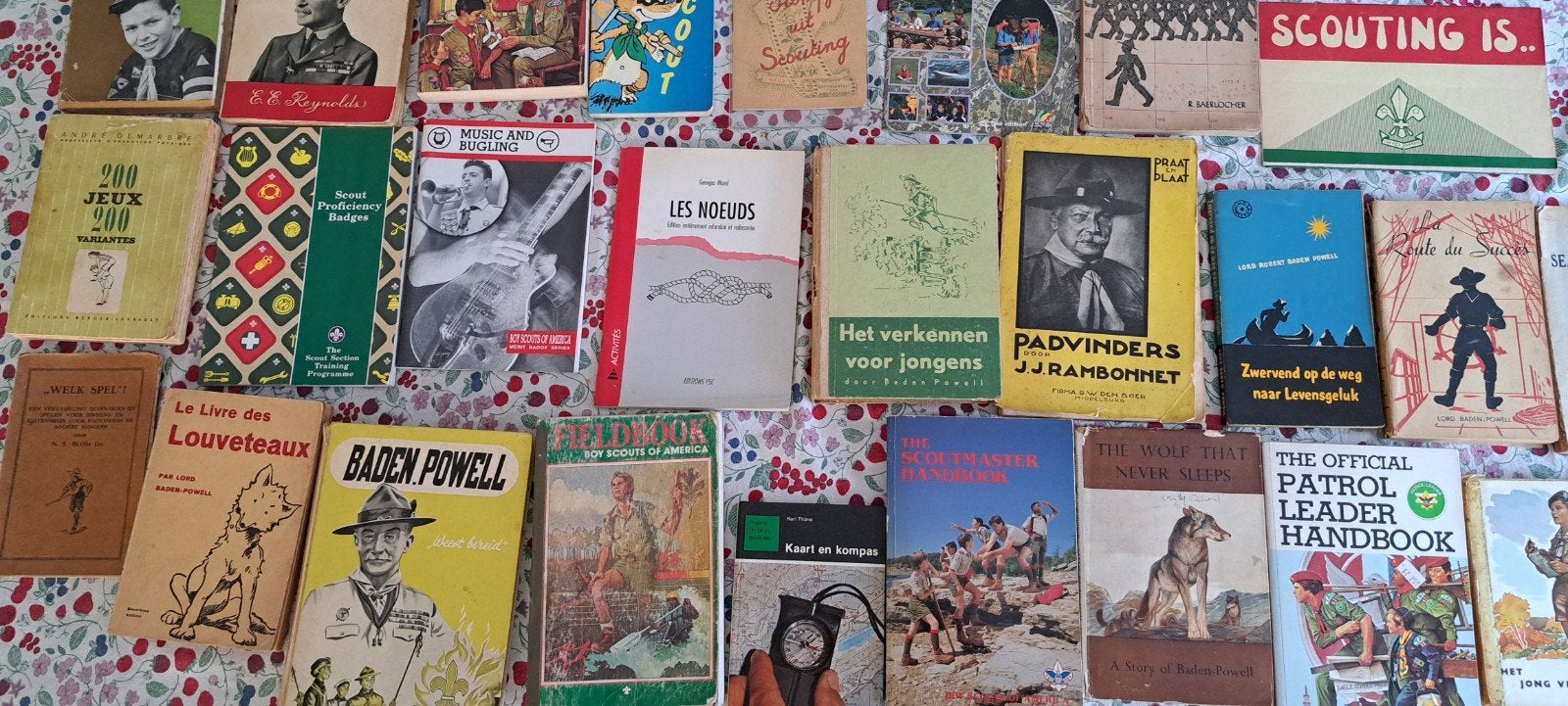 Boy Scouts, Collections, Enlèvement