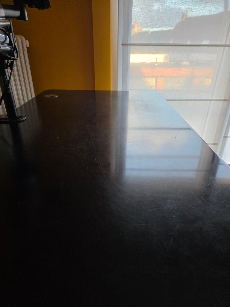 Autonomous standing desk, Huis en Inrichting, Bureaus, Gebruikt, Ophalen
