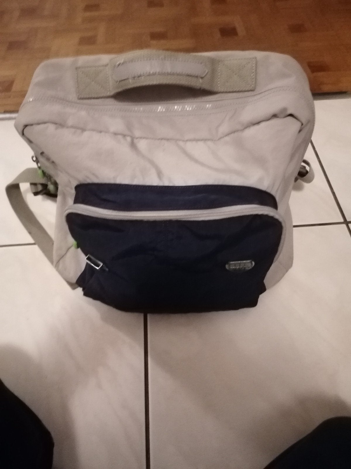 cartable kipling, Enlèvement
