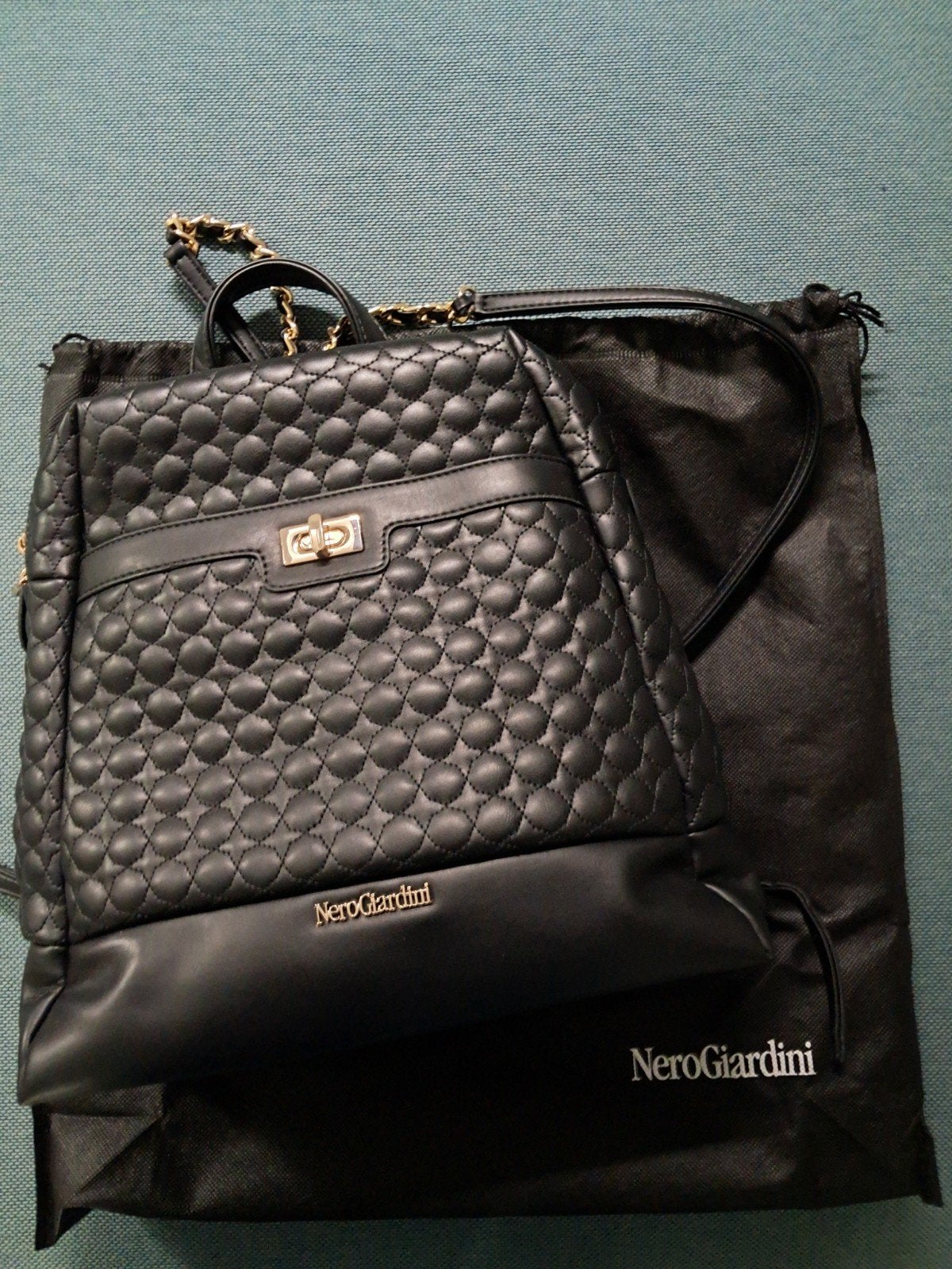 prachtige nieuwe  schoudertas /rugzak ( nero giardini ), Bijoux, Sacs & Beauté, Enlèvement, Neuf, Autres marques