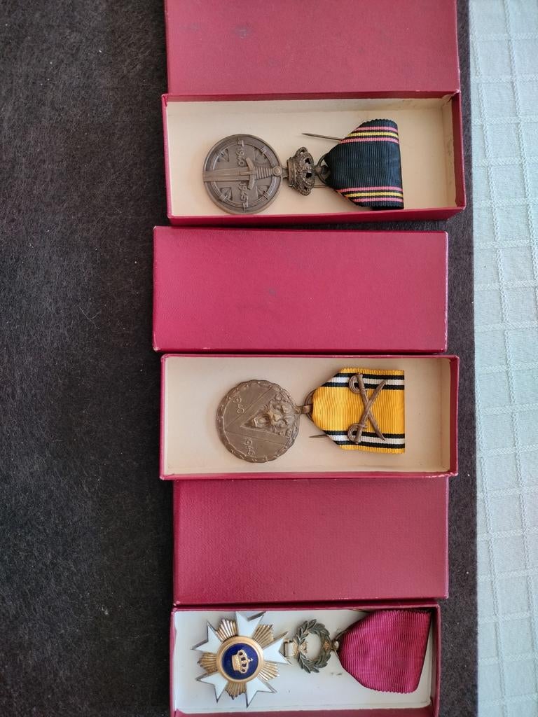 Belgische oorlog Medailles, Verzamelen, Ophalen