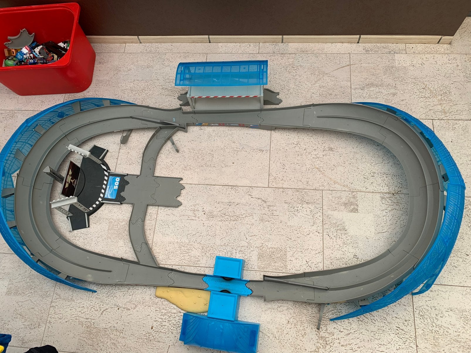 Automatische baan van Cars+ 25 autootjes., Kinderen en Baby's, Speelgoed | Racebanen, Ophalen, Zelf te bouwen, Elektrisch, Racebaan