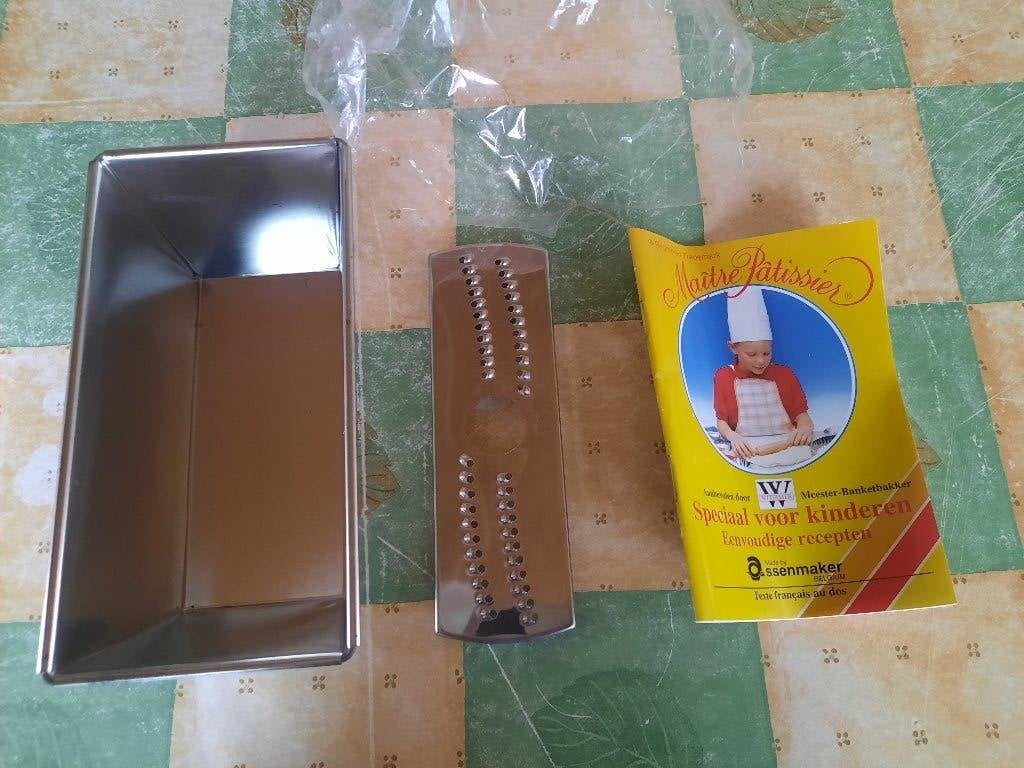 kinder bakvormpje set maitre patissier met recepten nieuw, Hobby en Vrije tijd, Ophalen of Verzenden, Nieuw, Taarten