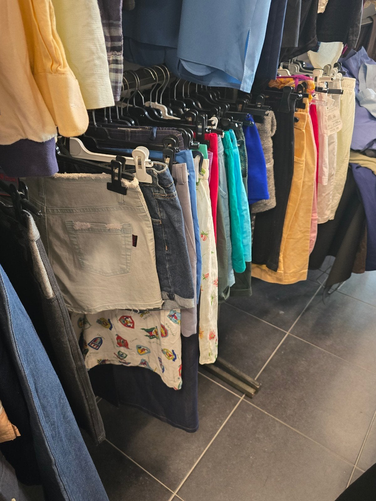 Alles moet weg — hele winkelvoorraad voor €3.500, Kleding | Dames, Dames-kledingpakketten, Nieuw, Ophalen