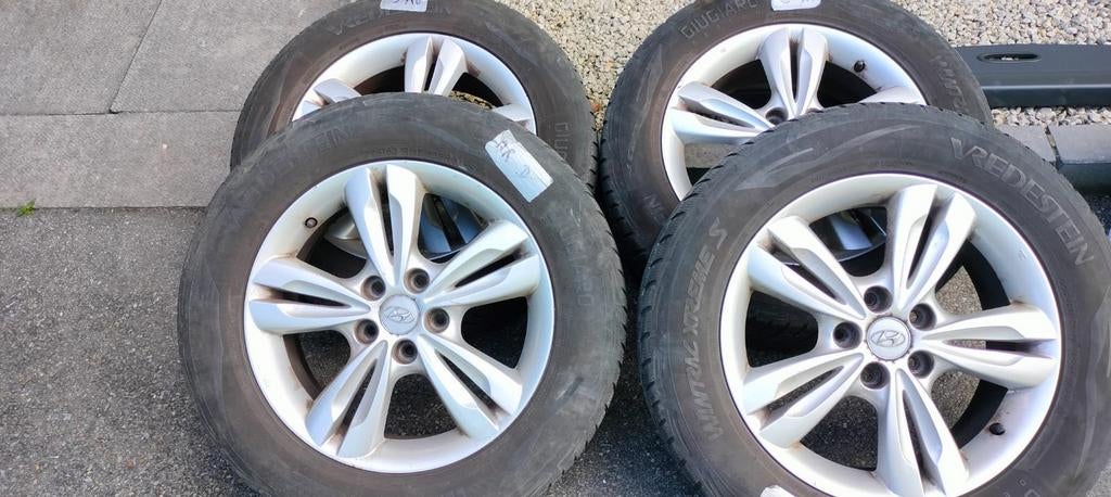 Jantes 17 hyundai tucoson avec pneu PRIX FIXE, 17 pouces, Enlèvement, Utilisé, Jante(s)