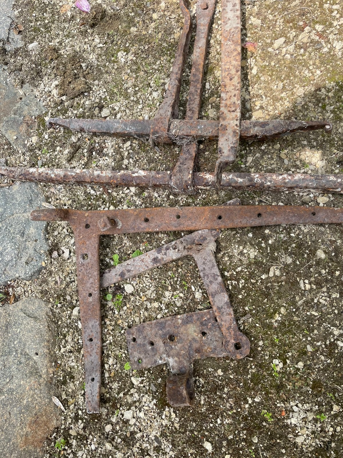 Lot oude bouwelementen., Ophalen