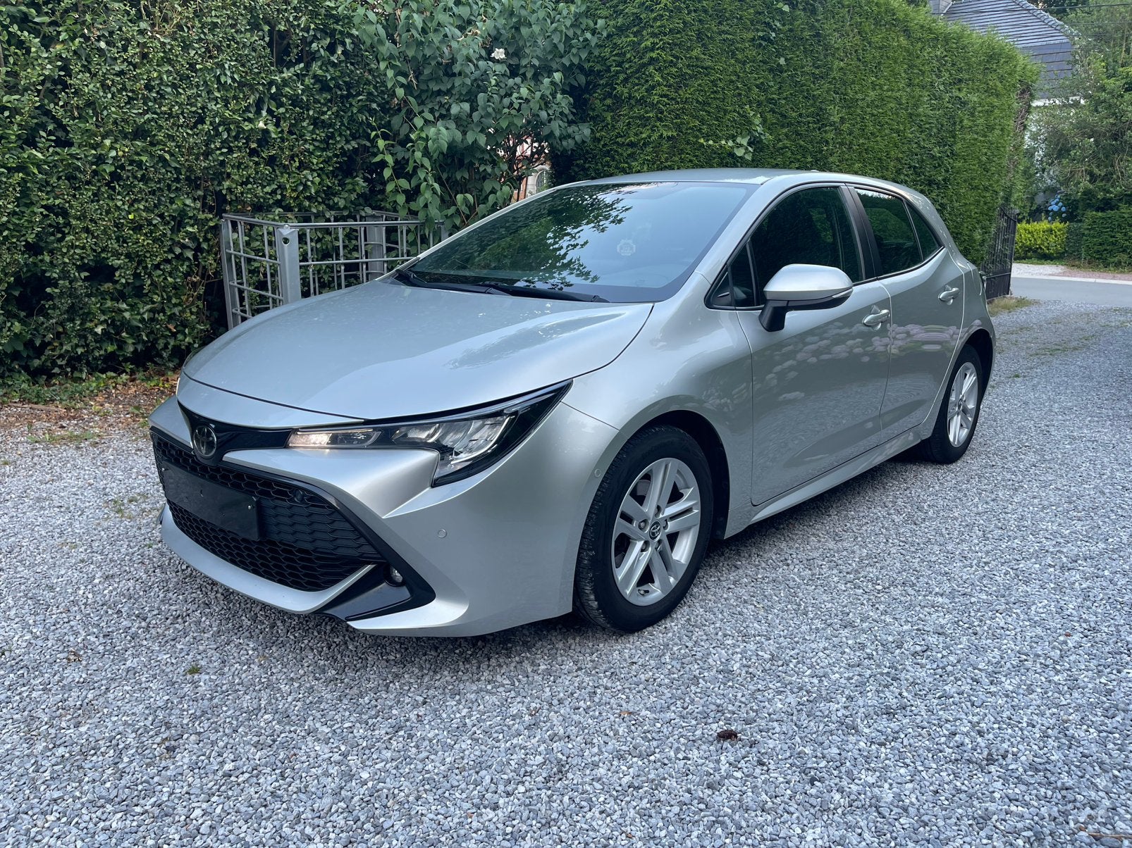 Toyota Corolla 1.2 ess 5dr uit 2020, Auto's, Toyota, Stof, 4 cilinders, Corolla, 5 deurs