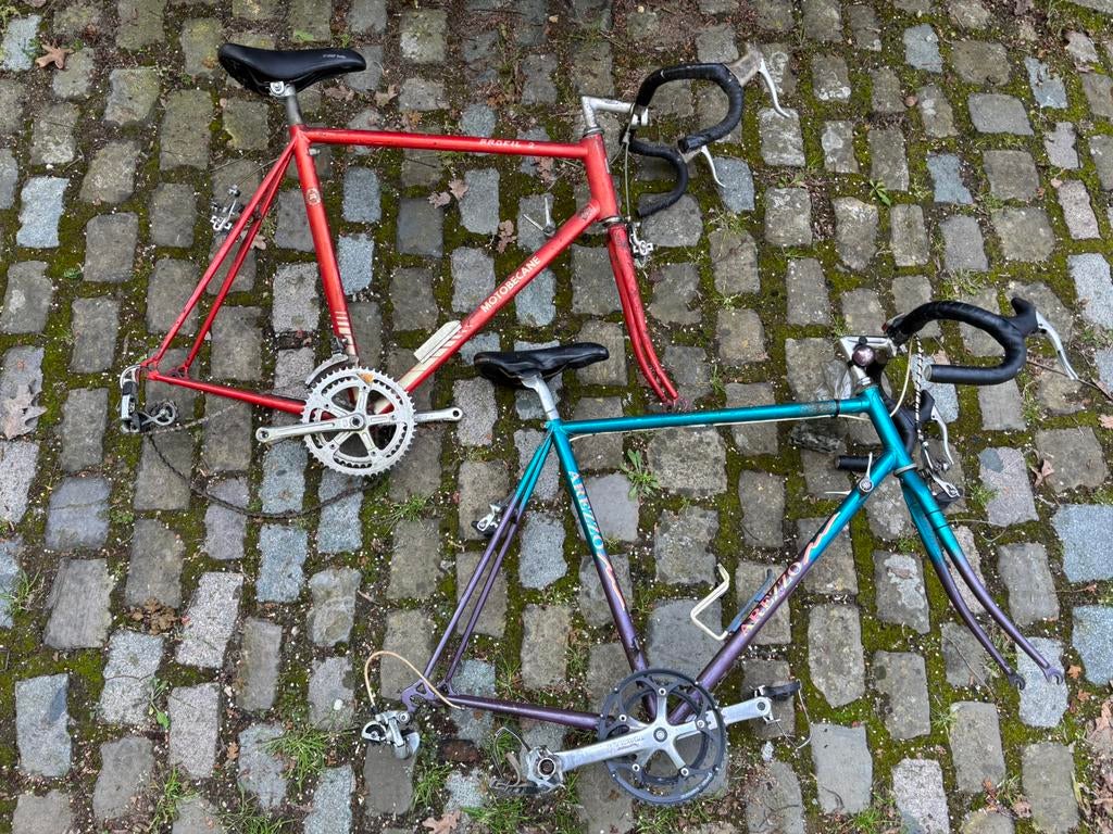 2 cadres de vélos de course Motobecane et Arezzo, Enlèvement