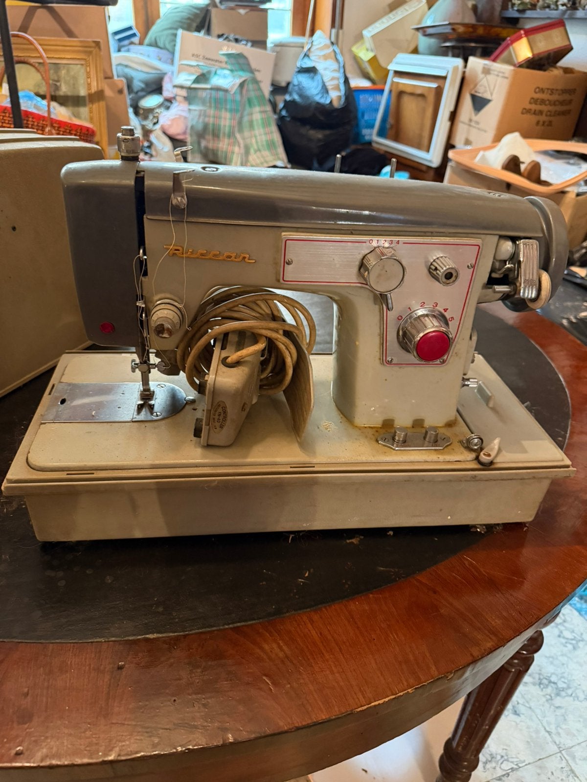 Machine à coudre vintage Riccar avec mallette et pédale, Antiquités & Art, Enlèvement