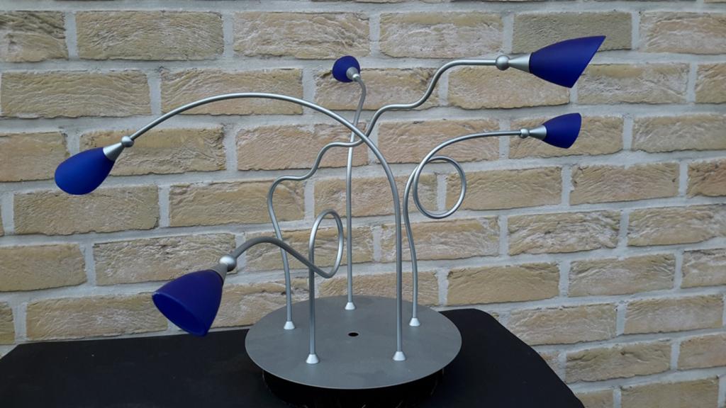 Moderne Plafondverlichting, Enlèvement