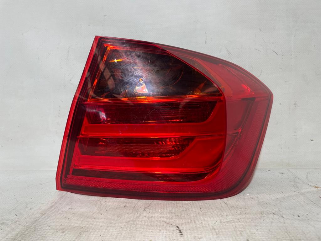 Feu arriere droit BMW F30 6321 7372784, Autos : Pièces & Accessoires, Éclairage, BMW, Utilisé, Enlèvement