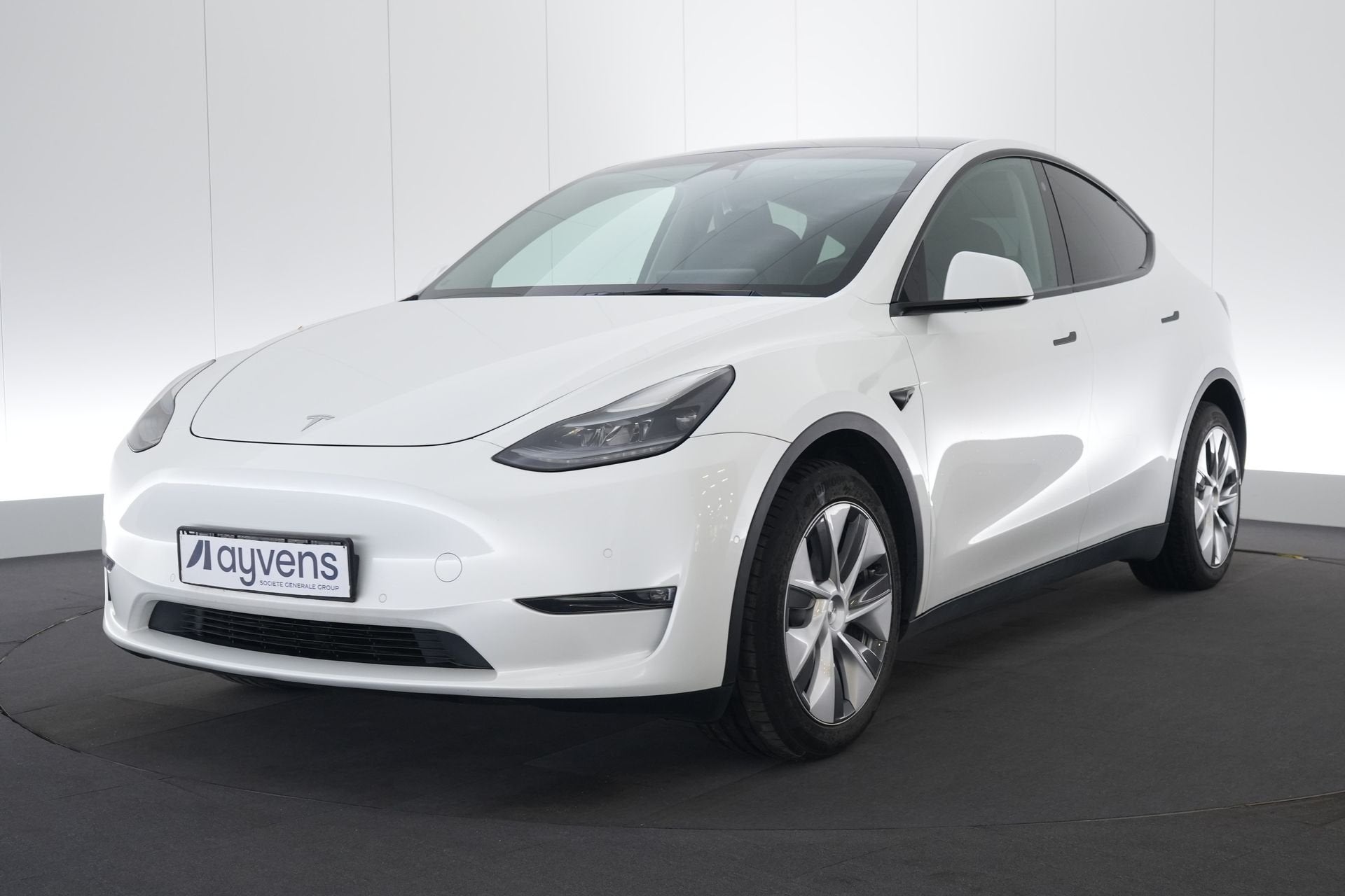 (2CLN065) TESLA MODEL Y, Autos, Achat, Entreprise, Carnet d'entretien, 5 portes