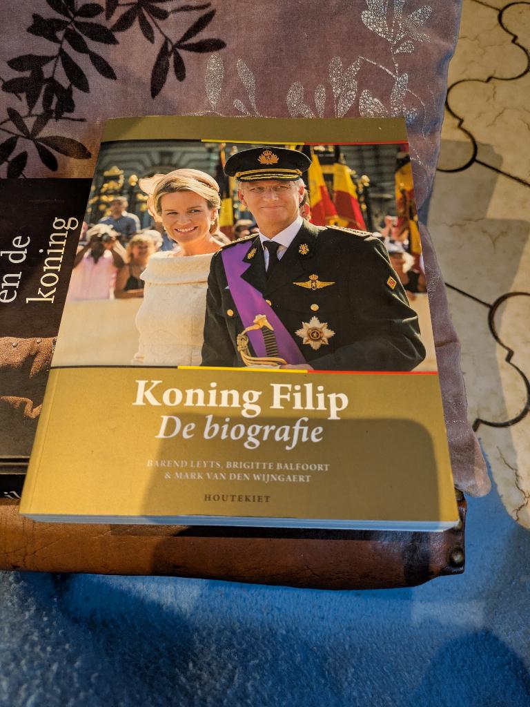 Koning Filip de biografie, Verzamelen, Ophalen of Verzenden, Zo goed als nieuw, Tijdschrift of Boek