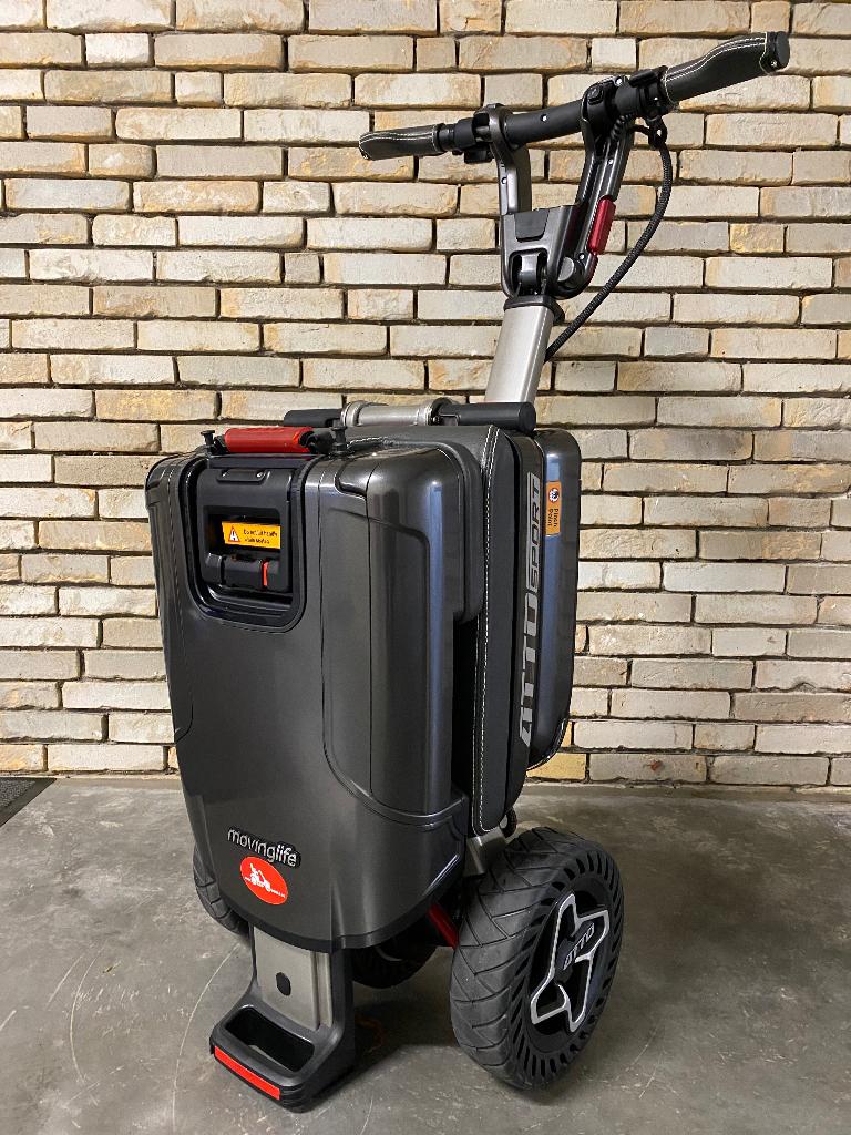 Movinglife ATTO Sport Opvouwbaar Scootmobiel, Diversen, Rolstoelen, Ophalen of Verzenden, Inklapbaar, Zo goed als nieuw, Elektrische rolstoel