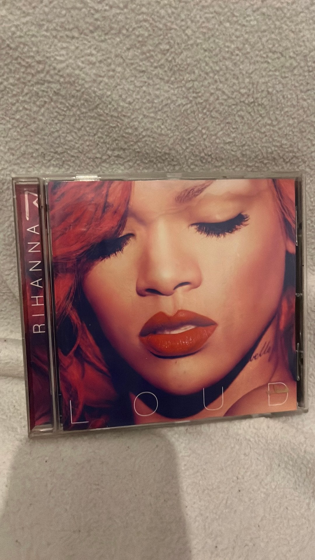 Rihanna loud, CD & DVD, Enlèvement, Comme neuf, R&B, Album