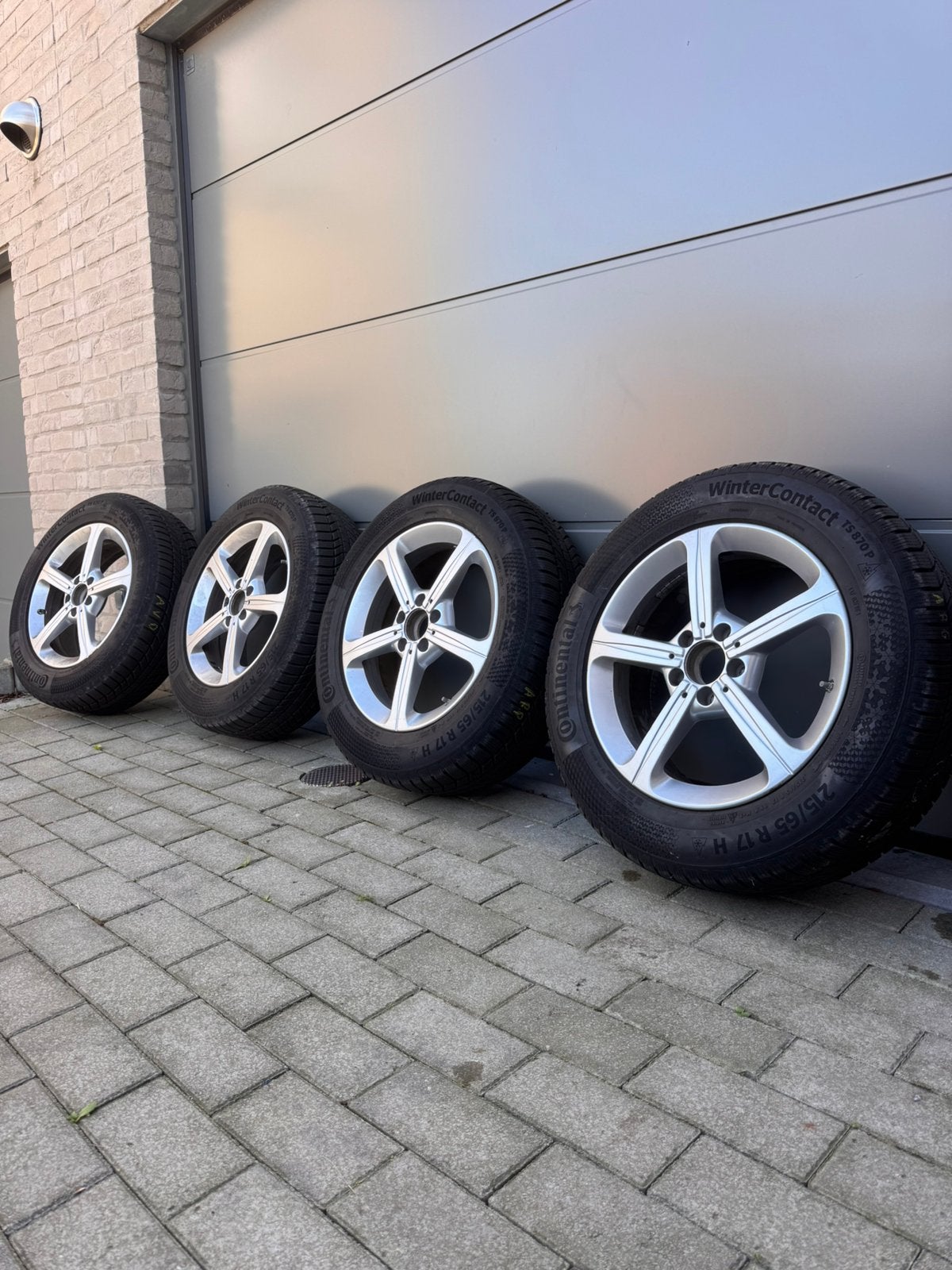 4 jantes Mercedes 17” + pneus hiver Continental, Enlèvement, Pneus hiver, Pneu(s)
