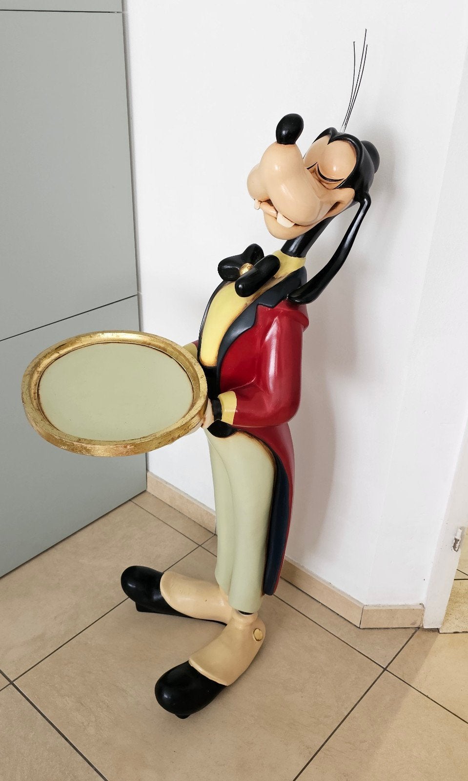 zeldzaam Disney Goofy butler standbeeld, Ophalen