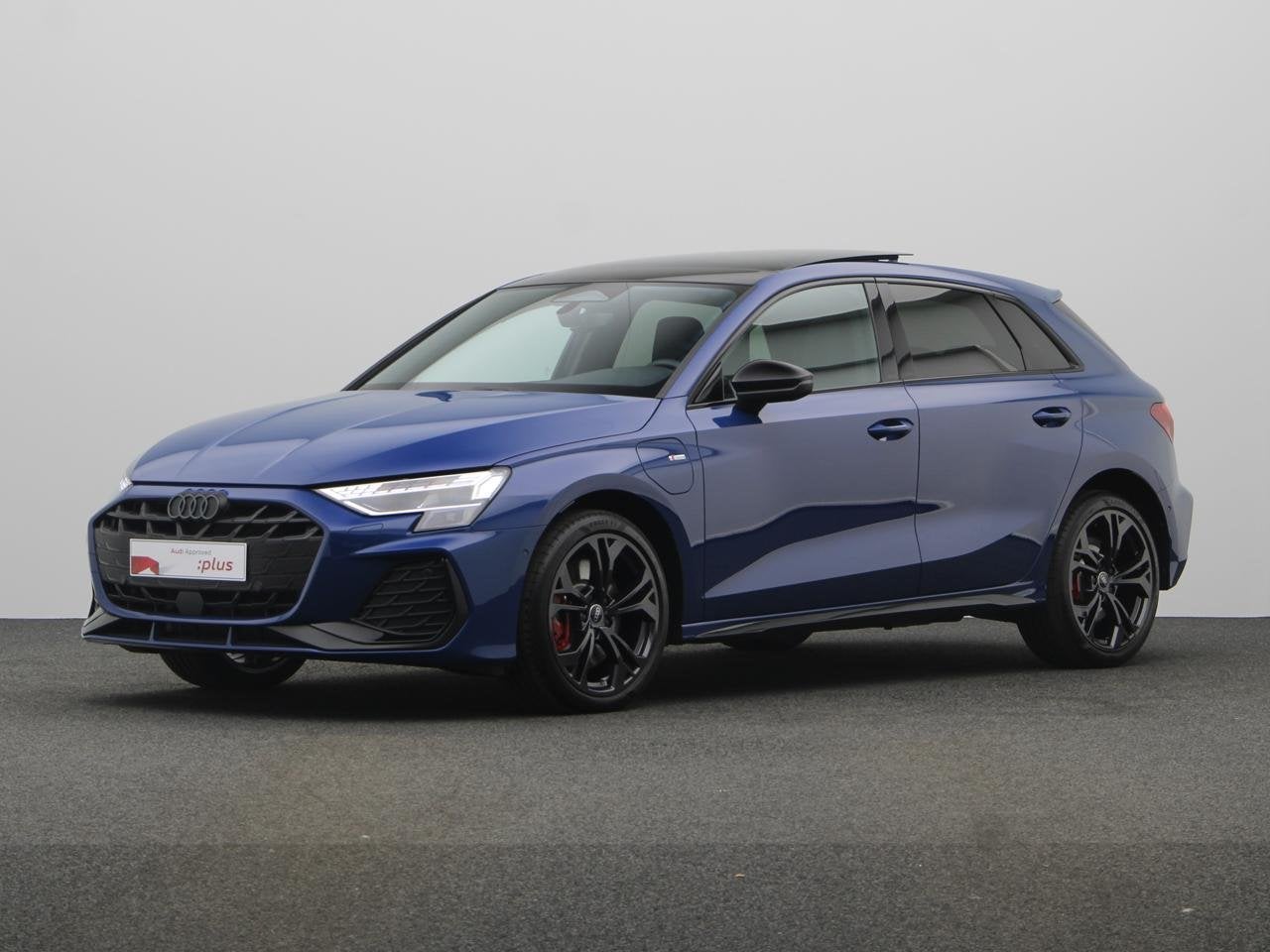 Audi A3 Sportback PHEV S-LINE 45 TFSIe 272 PK S-TRONIC PLUG-, Auto's, Automaat, Adaptive Cruise Control, Blauw, Berline