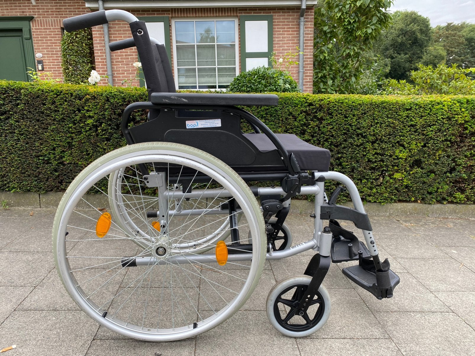 Fauteuil roulante Chaise handicapé léger et facile, Divers, Enlèvement ou Envoi, Comme neuf, Fauteuil roulant électrique
