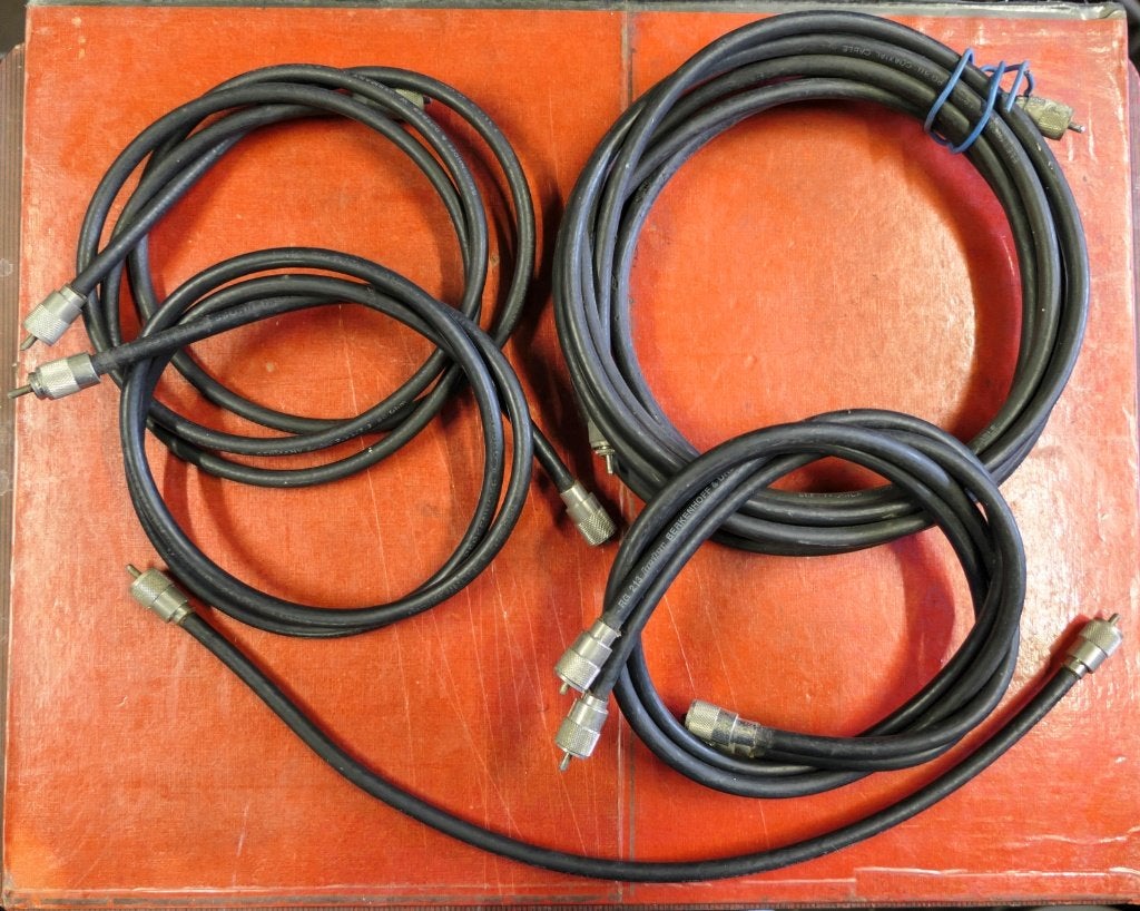 Câble coaxial 50 Ohm RG213 + PL259 pour radiocommunication, Enlèvement, Utilisé, Moins de 2 mètres, Câble coaxial