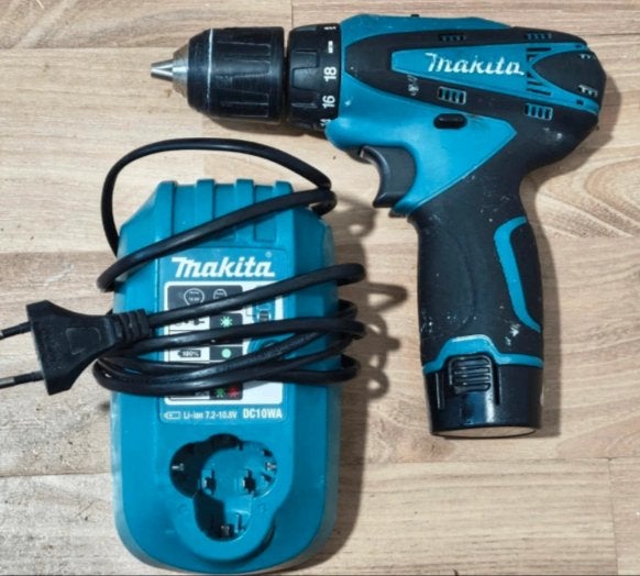 Makita  accu boormachine, Ophalen of Verzenden, Zo goed als nieuw, Boormachine, Variabele snelheid