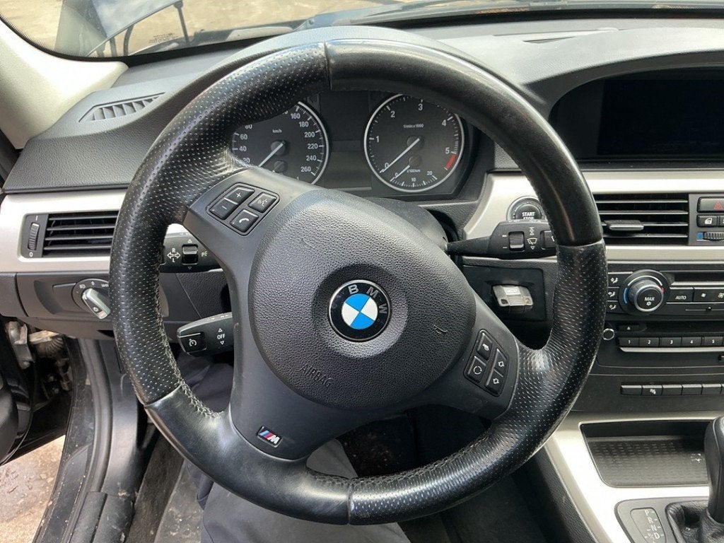 VOLANT DIRECTION BMW 3 serie Touring (E91) (01-2004/12-2012), Utilisé, BMW, Petuelring 130
80809  München, DE, Bayerische Motoren Werke AG