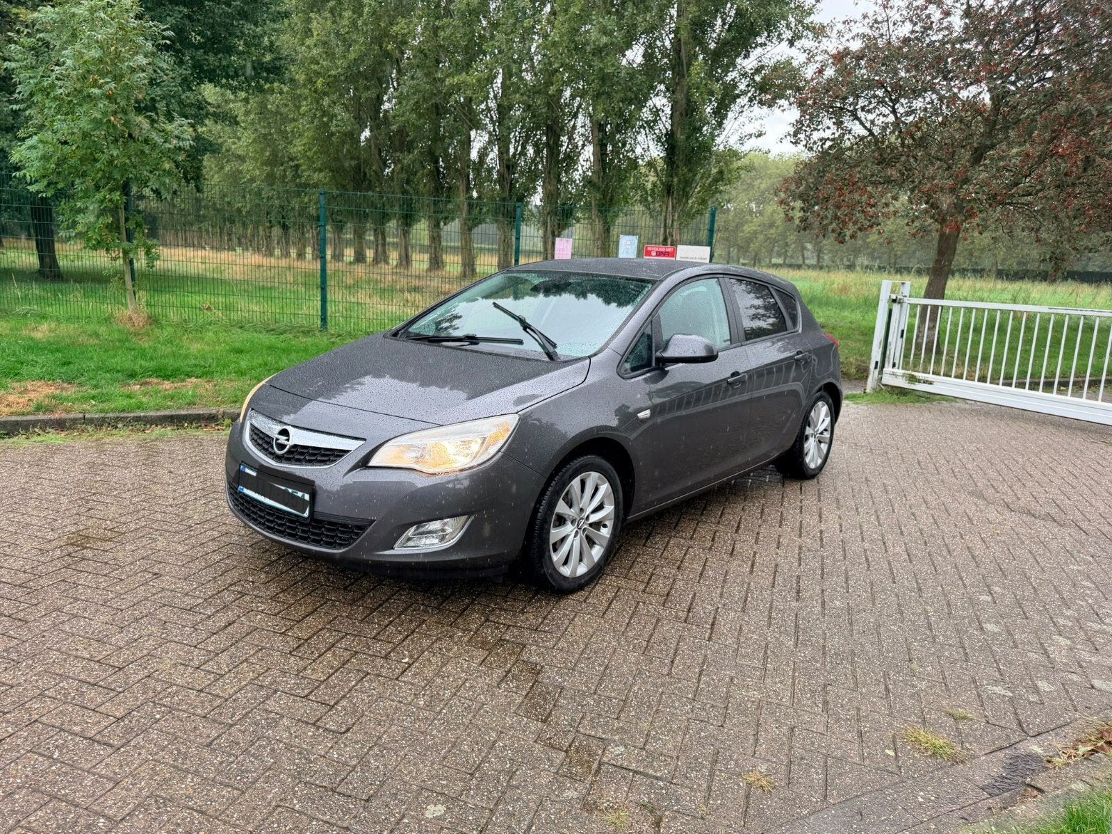 Opel Astra 1.4i Turbo Benzine – 122.000 km Euro 5

Kort: Moo, Autos, Achat, Boîte manuelle, Noir, 5 portes