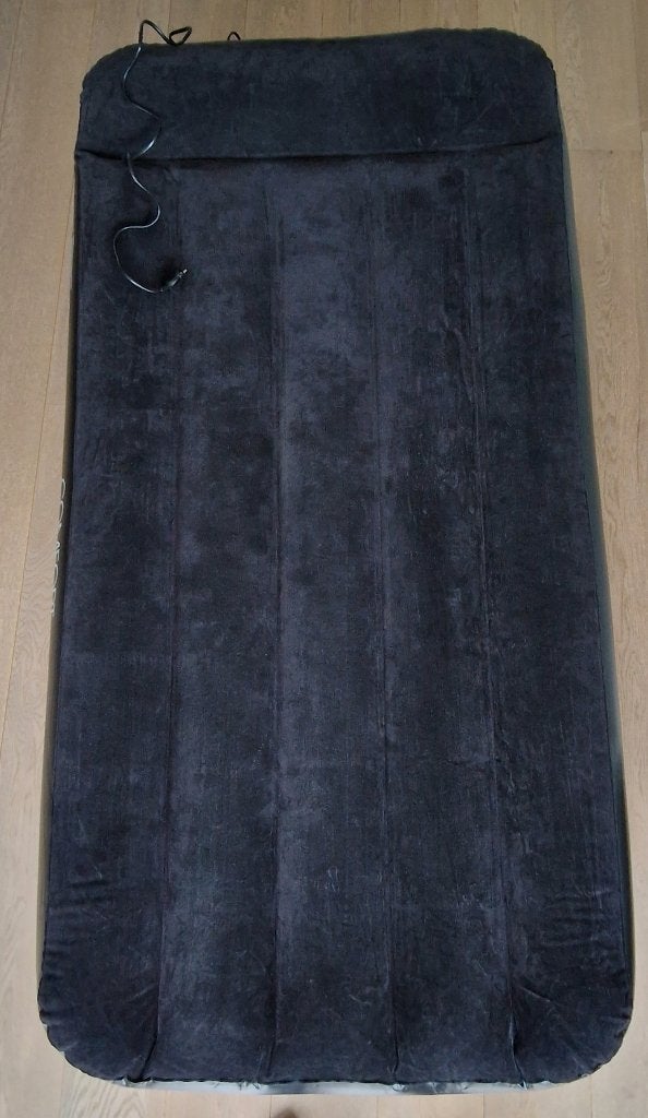 Supercomfortabele luchtmatras met ingebouwde pomp, Ophalen, Ingebouwde pomp, Zo goed als nieuw, 1-persoons