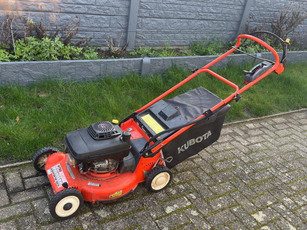 Tondeuse à gazon Kubota W821. Largeur de travail 54 cm, Enlèvement, Comme neuf, Bac de ramassage