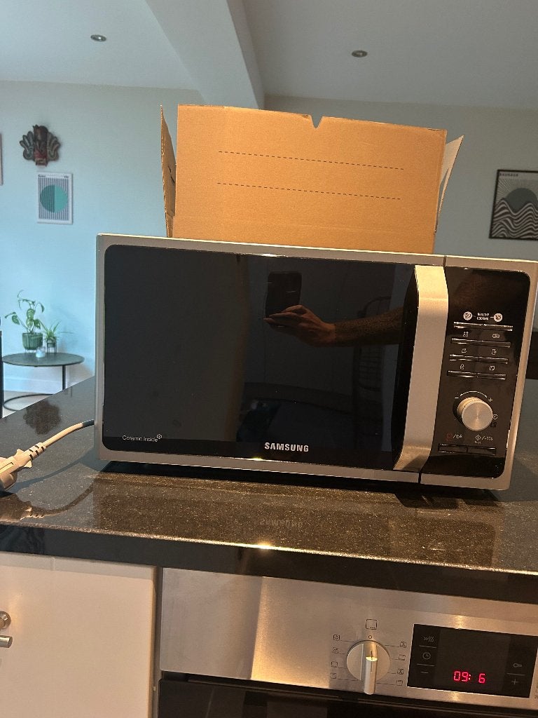 Microgolf samsung, Elektronische apparatuur, Ophalen of Verzenden, Zo goed als nieuw, Vrijstaand, Microgolfoven