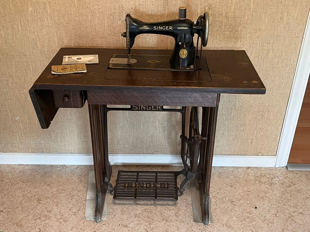 Machine à coudre Vintage Singer avec table en bois, Enlèvement