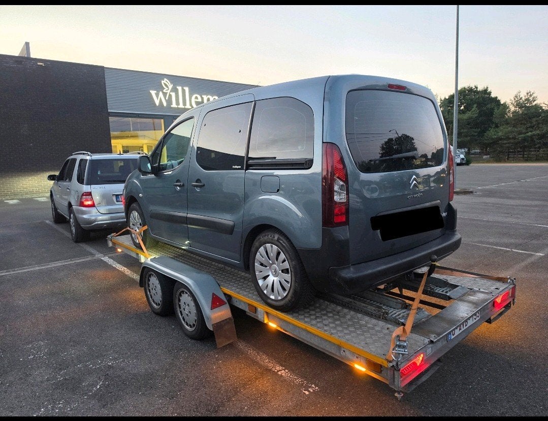 Takelwage Takeldienst  Autotransport Depannage