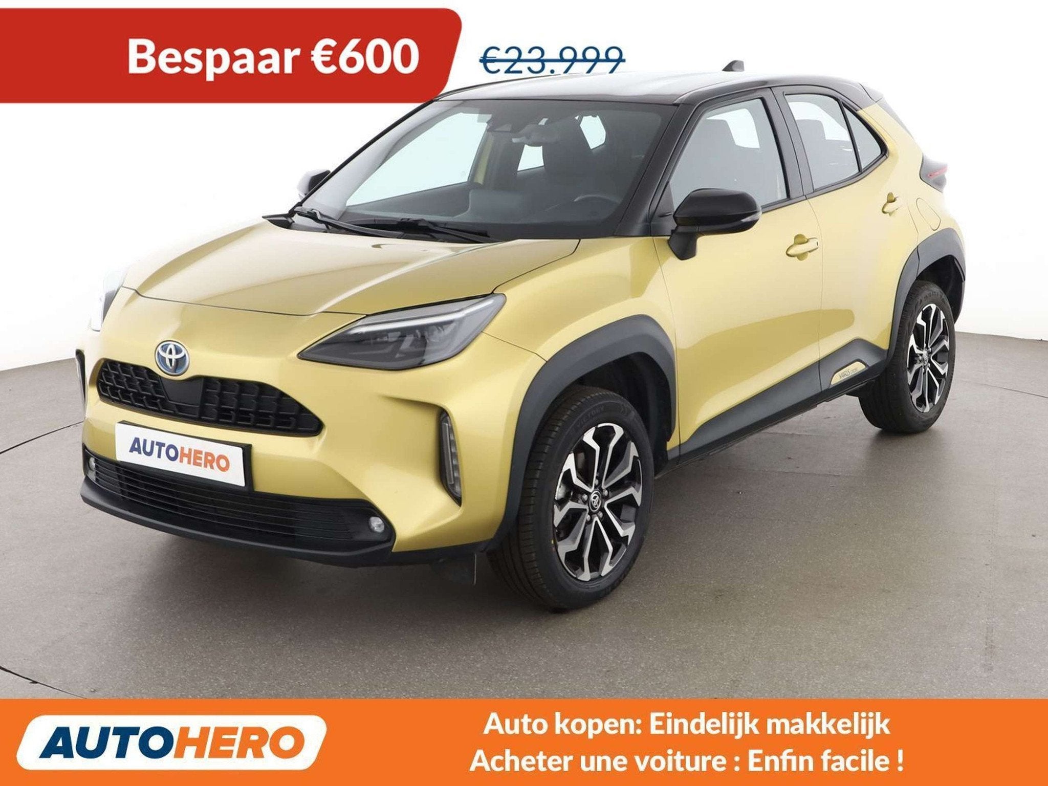 Toyota Yaris Cross 1.5 Hybrid Design (bj 2024, automaat), Auto's, Stof, Gebruikt, Euro 6, 1490 cc