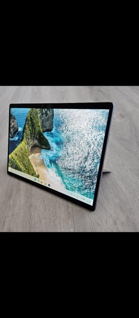 Touchscreen Laptop en tablet 2in1keer 1000 euro bieden mag, Entreprise, Achat
