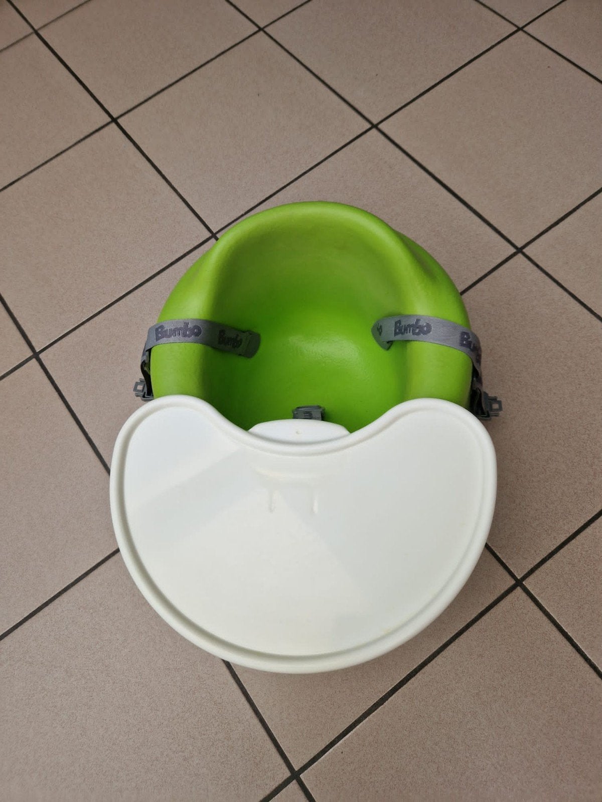bumbo met tafeltje, Enlèvement
