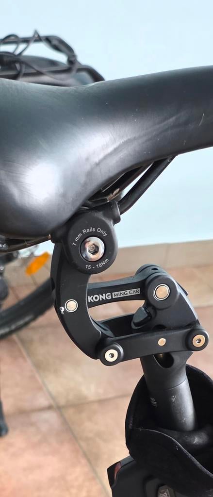 Telescopic seatpost, Fietsen en Brommers, Fietsaccessoires | Fietsverlichting, Ophalen of Verzenden, Zo goed als nieuw