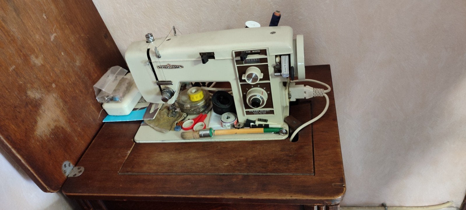 antieke naaimachine, Enlèvement
