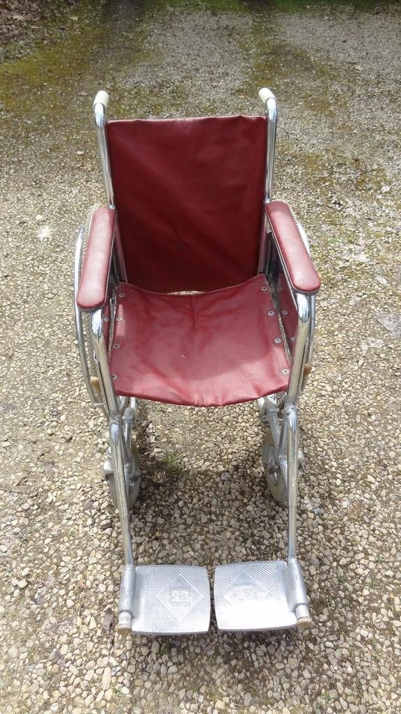 fauteuil roulant à remettre en état - à donner, Ophalen, Inklapbaar, Gebruikt, Handbewogen rolstoel