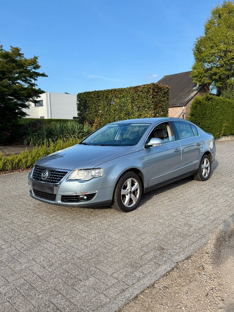 Volkswagen Passat Essence, Cuir et Alcantara, Achat, Beige, Boîte manuelle