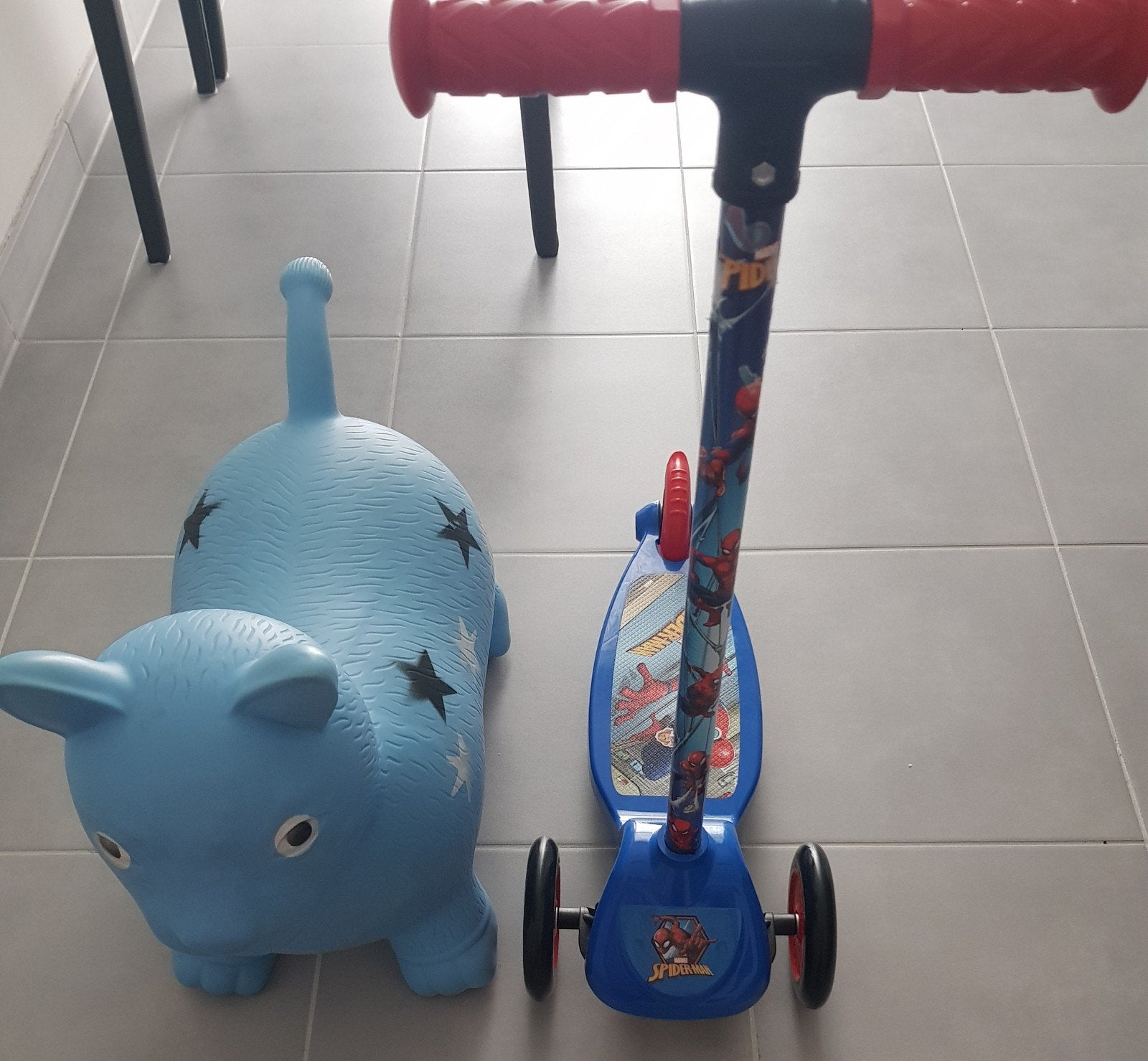 Prix total de la trottinette Marvell + chat bleu, Enlèvement