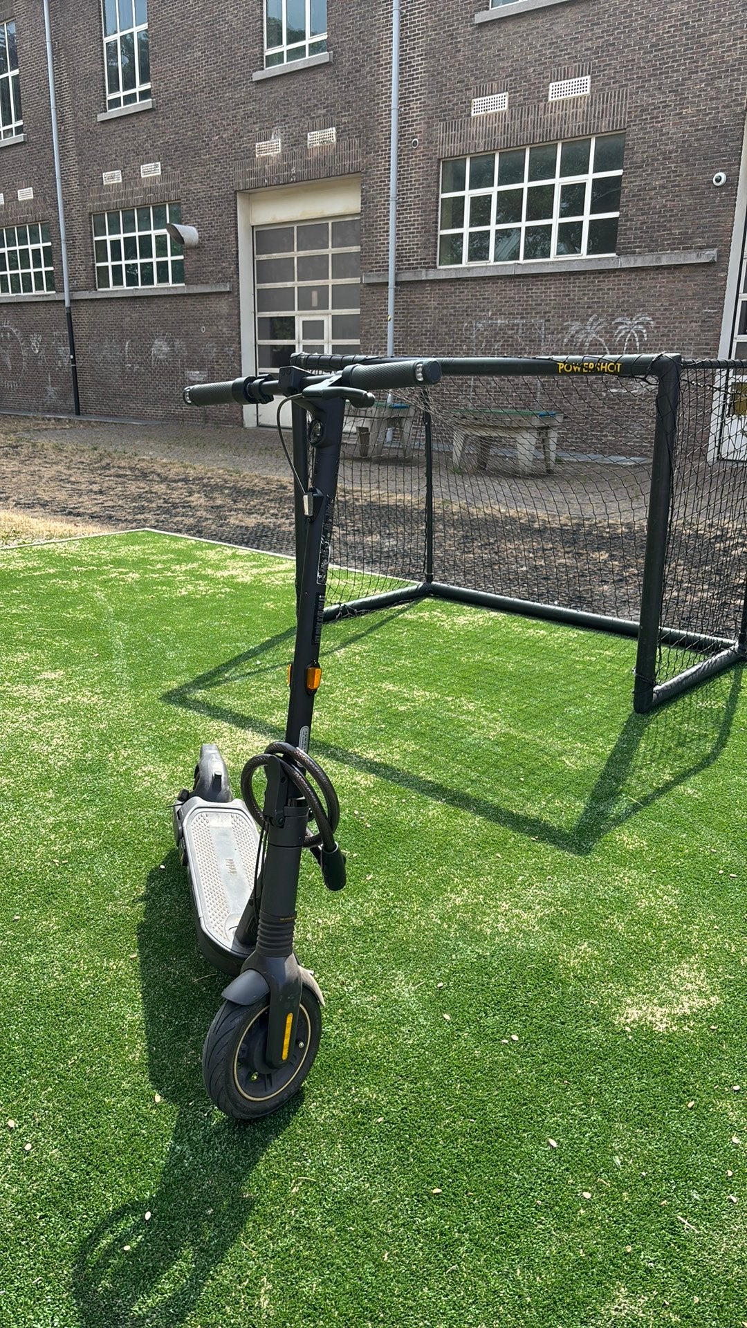 Ninebot g2 max, Fietsen en Brommers, Steps, Ophalen, Zo goed als nieuw