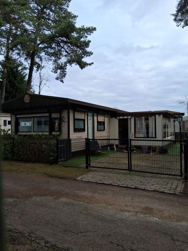 Magnifique mobil-home avec auvent à vendre. Blue Lake à Lomm