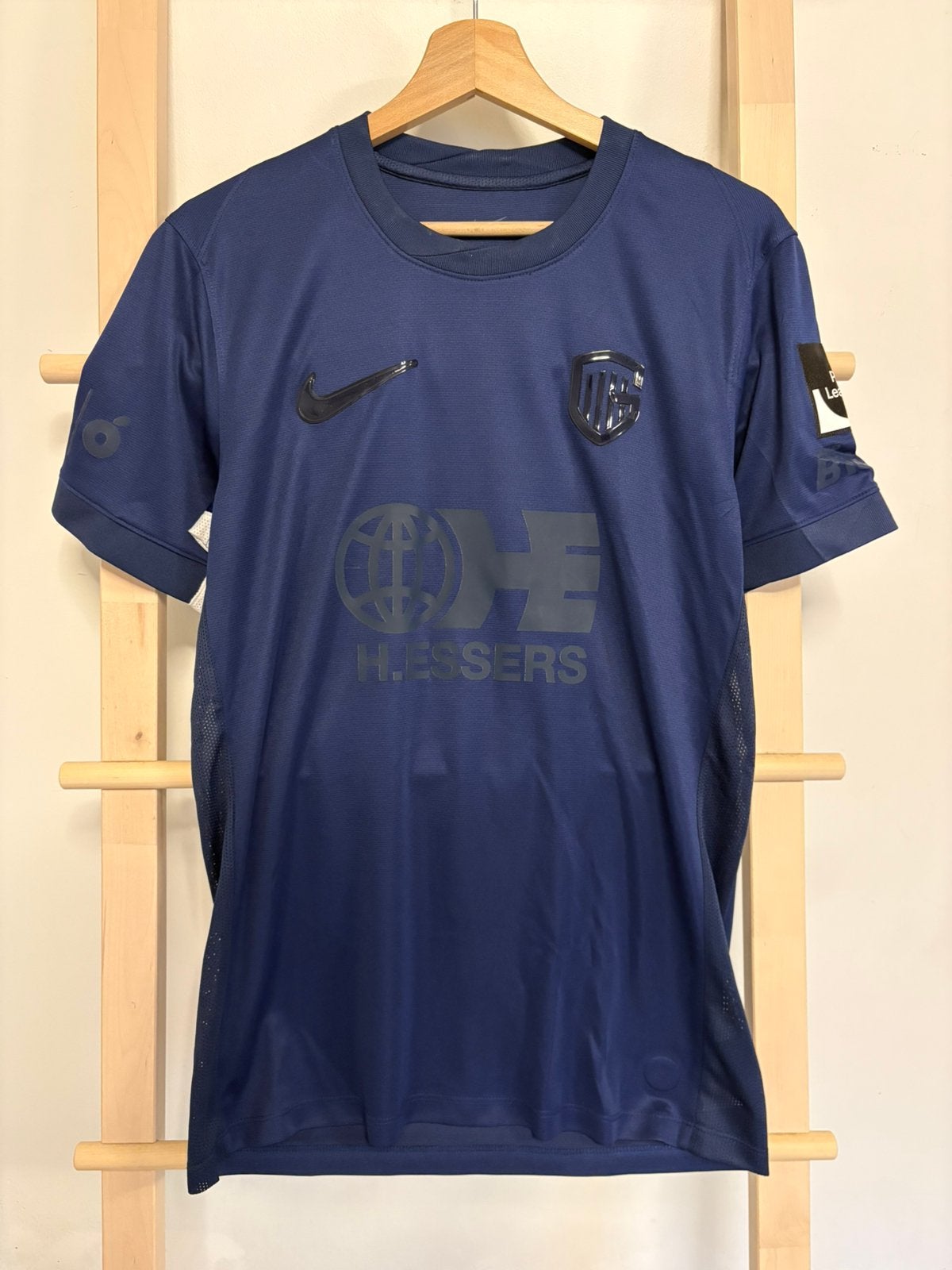 Matchworn shirt KRC Genk limited edition, Collections, Enlèvement ou Envoi, Comme neuf, Maillot