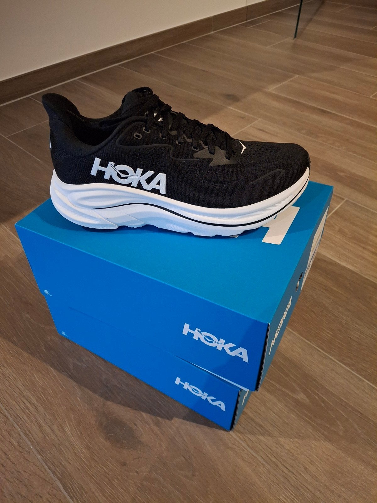 Hoka schoenen, Sport en Fitness, Overige merken, Hardloopschoenen, Nieuw, Ophalen of Verzenden