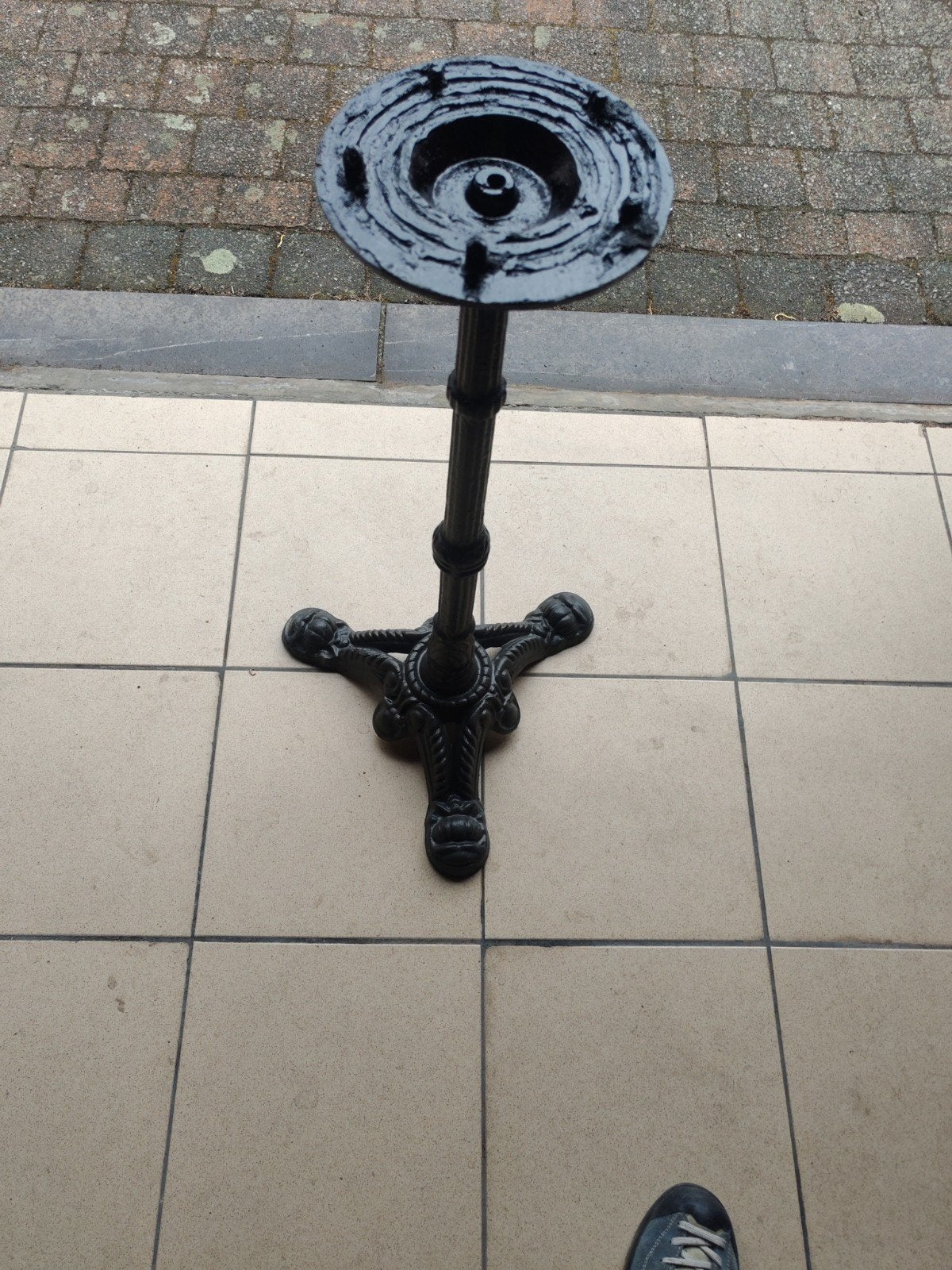 Gietijzer tafel onderstel zwart, Enlèvement