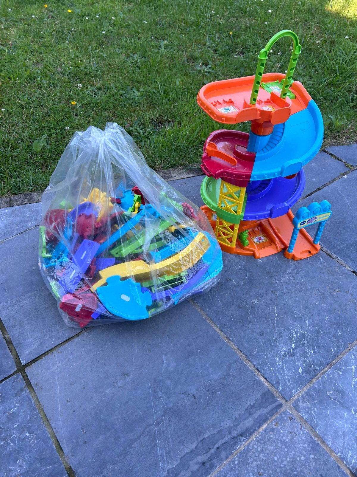 Vtech toetoet autobaan + auto’s, Enlèvement, Comme neuf